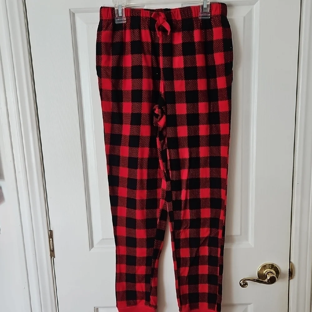 Old Navy Red and Black Plaid Pajama Bottoms Girls XL 14-16